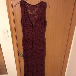 Windsor long maroon dress